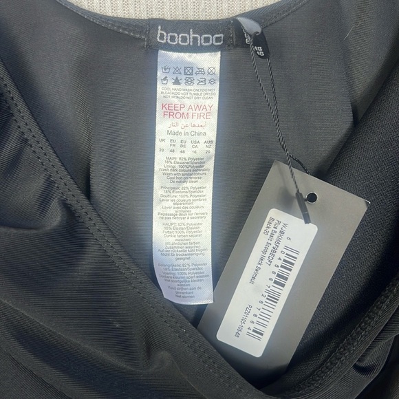 Boohoo Plus NWT Basic Scoop Neck One Piece Swimsuit Black Women’s Size 16 - Picture 10 of 11